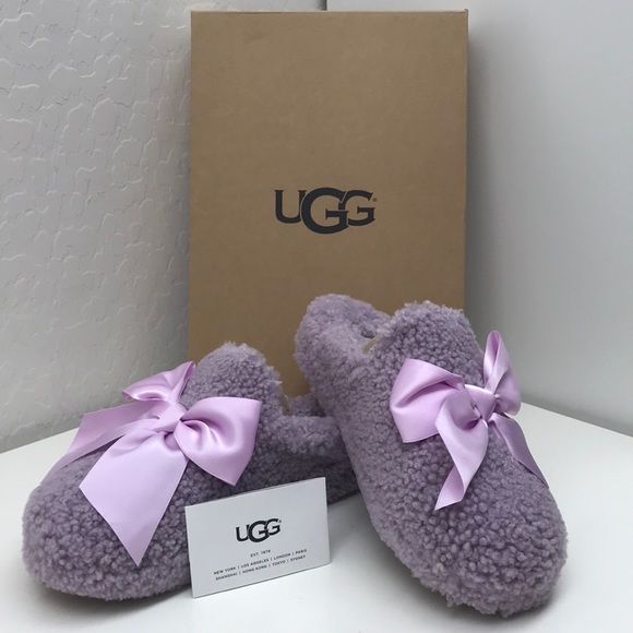 UGG Shoes - NWT - UGG Addison Slippers